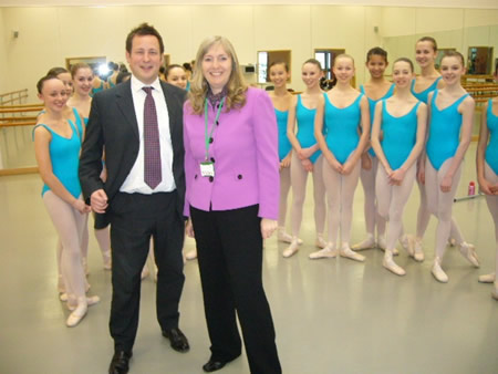 ed-vaizey-with-ballet-students